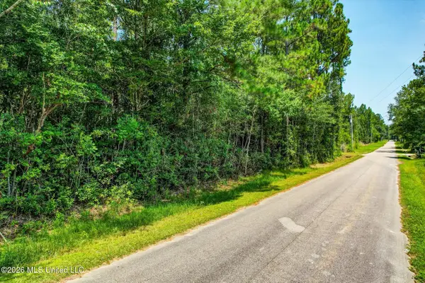 17353 Carnation Street, Kiln, MS 39556