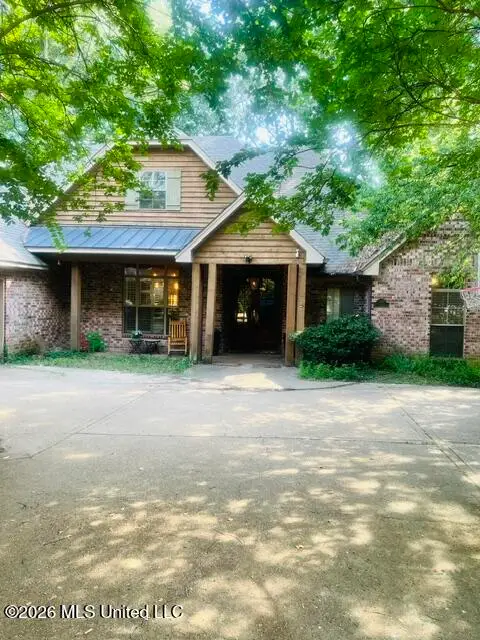1135 Martingale Road, Jackson, MS 39206