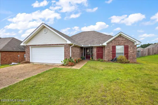 115 Ash Ridge Place, Pearl, MS 39208