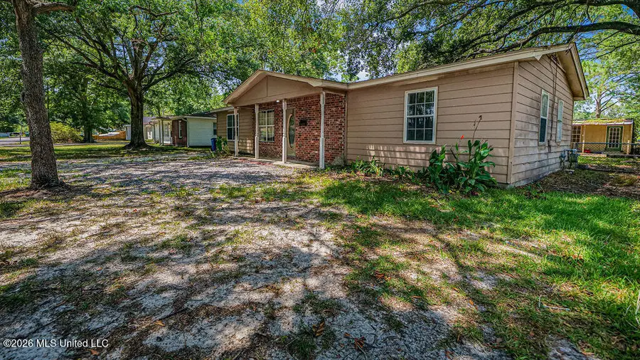 3215 Detroit Avenue, Pascagoula, MS 39581 - #3