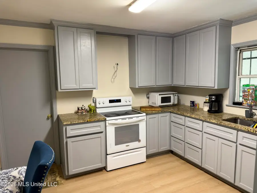 2704 Hillside Drive, Jackson, MS 39204 - #2