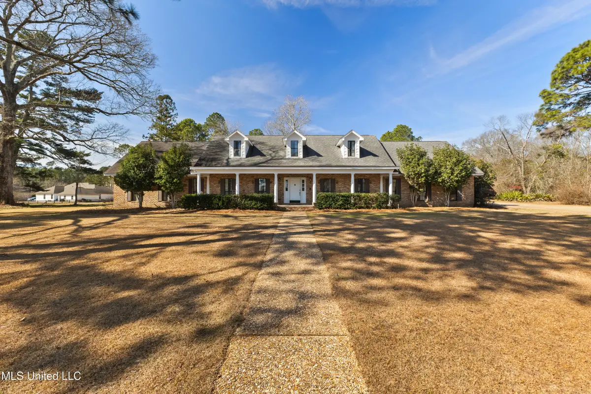 269 W Lake Road, Hattiesburg, MS 39402 - #1