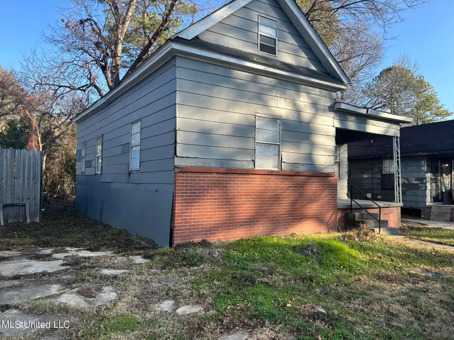 450 Derrick Street, Jackson, MS 39203 - #2