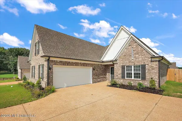 8960 Acorn Lane, Southaven, MS 38672