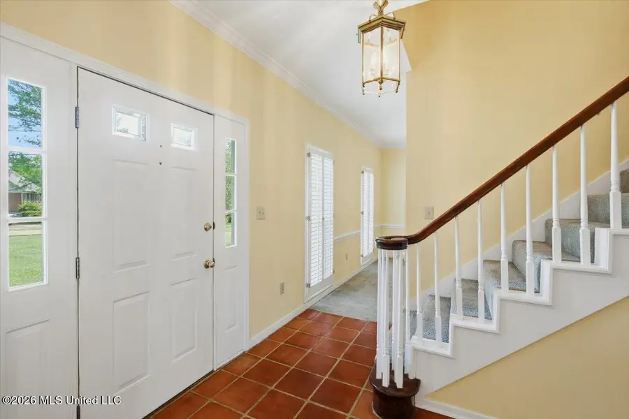 15 S Crownpointe Drive, Jackson, MS 39211 - #3