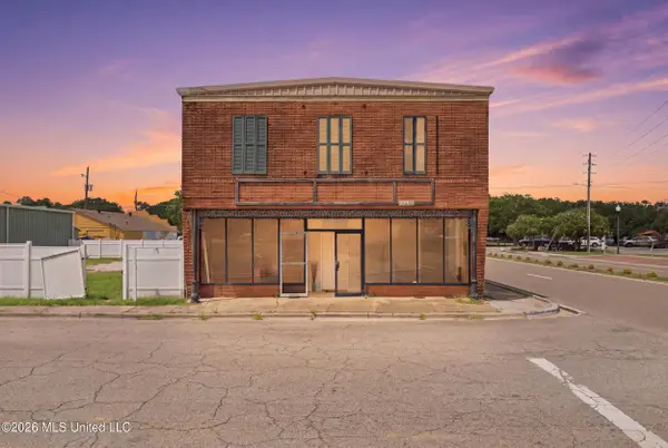 100 Elizabeth Street, Picayune, MS 39466