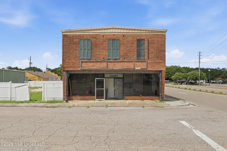 100 Elizabeth Street, Picayune, MS 39466 - #2