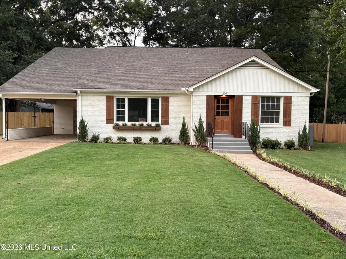 206 Bowden Street, Senatobia, MS 38668 - #1