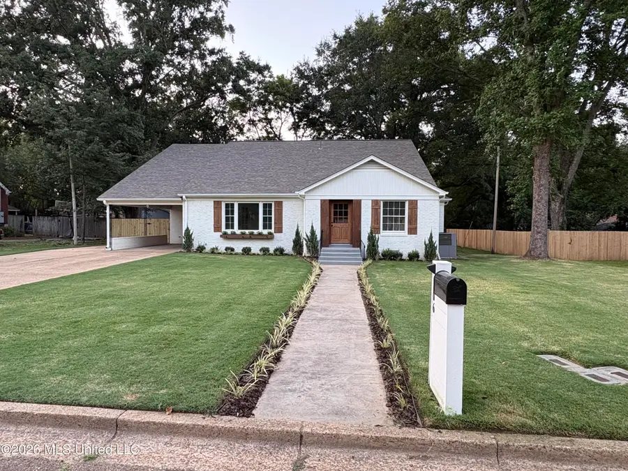206 Bowden Street, Senatobia, MS 38668 - #2