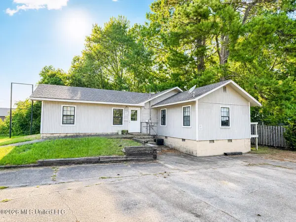 830 Lakeview Drive, Grenada, MS 38901