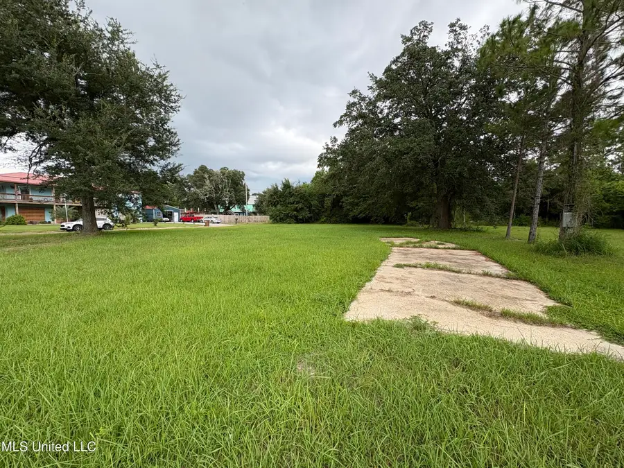 504 Cedar Avenue, Pass Christian, MS 39571 - #2