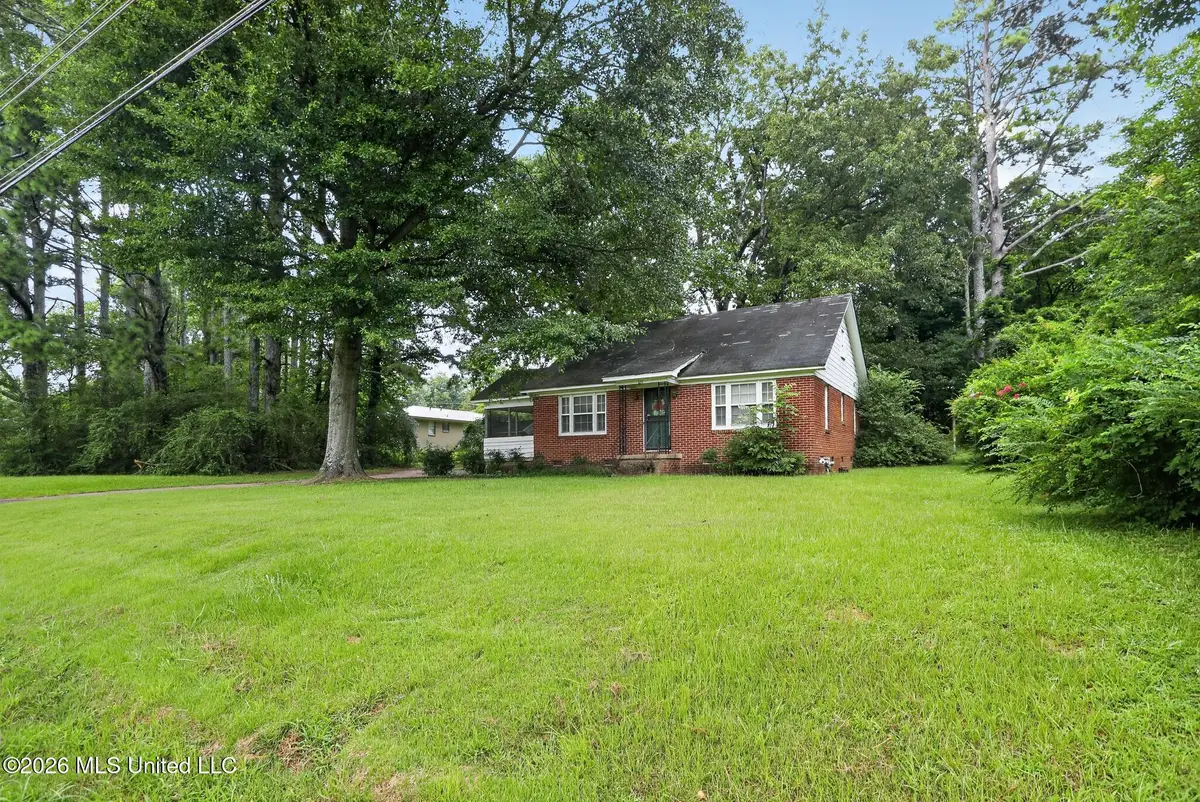 105 SE Boundary Street, Holly Springs, MS 38635 - #1