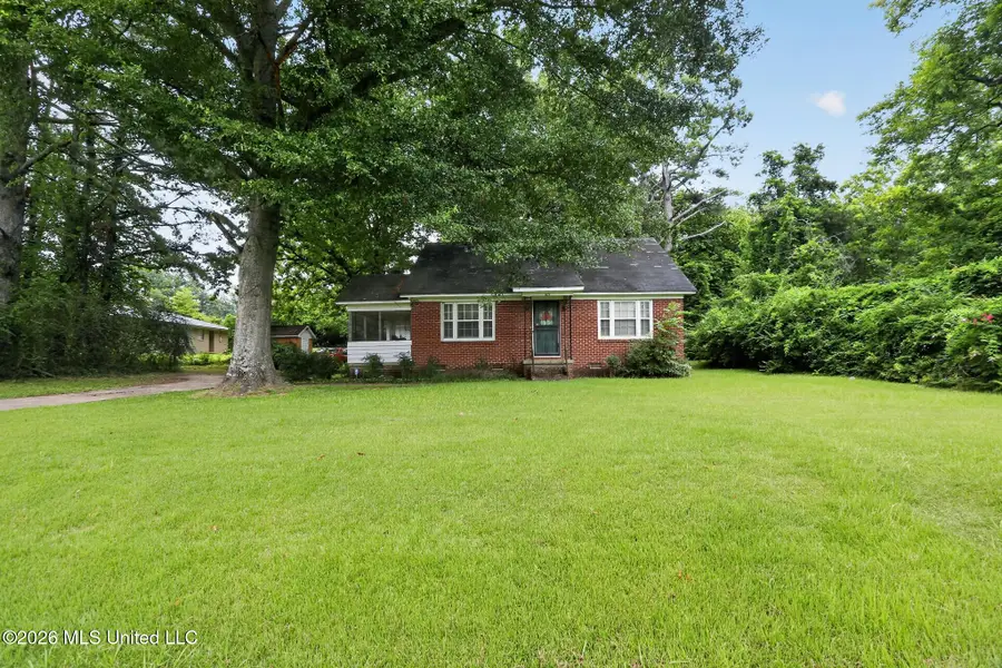 105 SE Boundary Street, Holly Springs, MS 38635 - #2