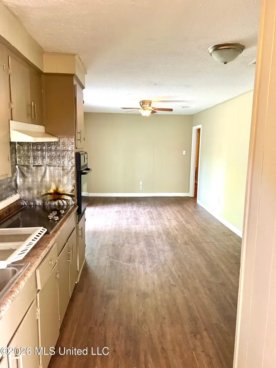 3065 Suncrest Drive, Jackson, MS 39212 - #3