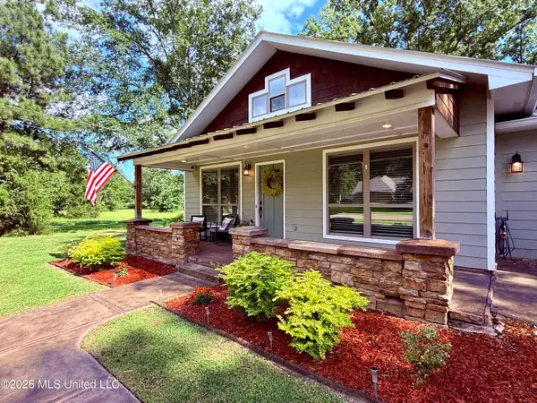 400 Mckay Circle, Pelahatchie, MS 39145