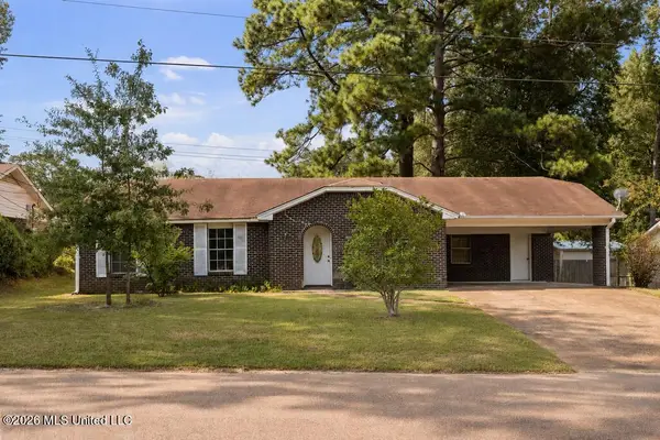 2853 Pine Circle Drive, Pearl, MS 39208
