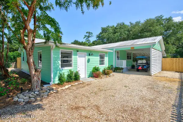 928 Longo Street, Waveland, MS 39576
