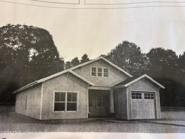 816 Peach Street, Ocean Springs, MS 39564