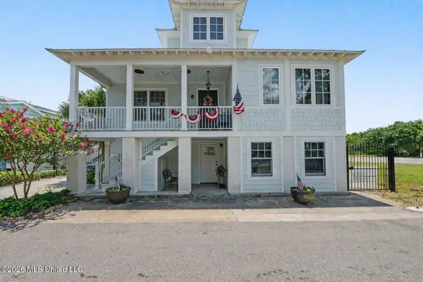 110 State Street, Bay Saint Louis, MS 39520