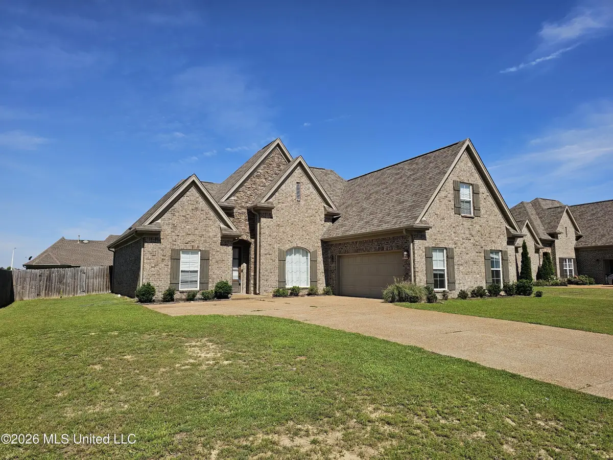 4139 E Vineyard Drive, Southaven, MS 38672 - #1