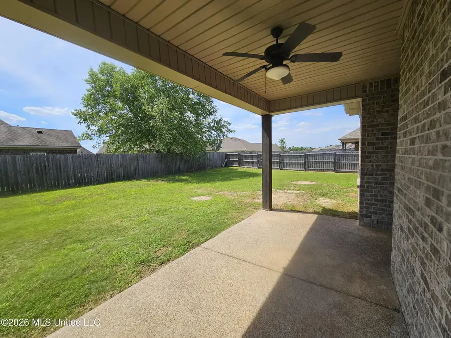 4139 E Vineyard Drive, Southaven, MS 38672 - #3