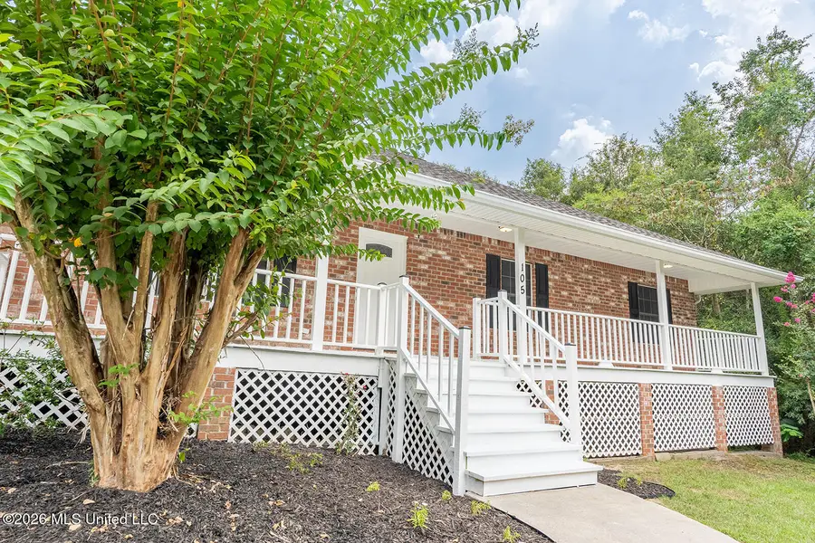 105 W Sunnybrook Road, Carriere, MS 39426 - #3