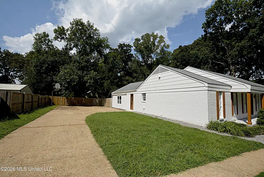 4490 S Big Horn Drive, Nesbit, MS 38651 - #3