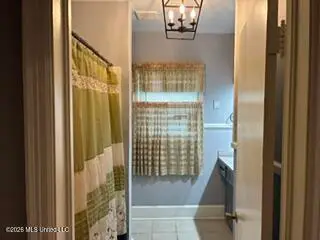 4322 Manhattan Road, Jackson, MS 39206 - #3
