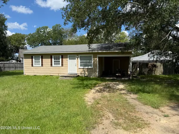 806 Charles Street, Pearl, MS 39208