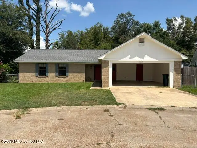 312 Gilliam Place, Greenwood, MS 38930 - #1