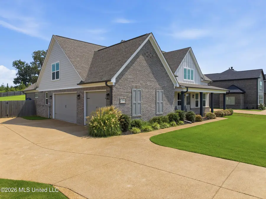 3716 Fossil Hill Drive, Hernando, MS 38632 - #2