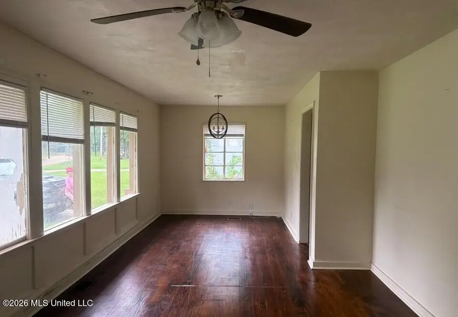 2747 Emerald Drive, Jackson, MS 39212 - #2