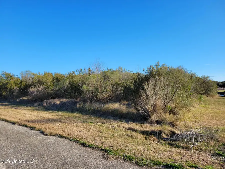 9043 St Ann Drive, Bay Saint Louis, MS 39520 - #2