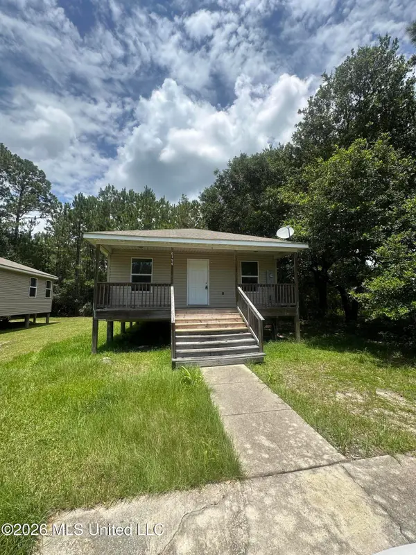 6194 E Ridley Street, Bay Saint Louis, MS 39520