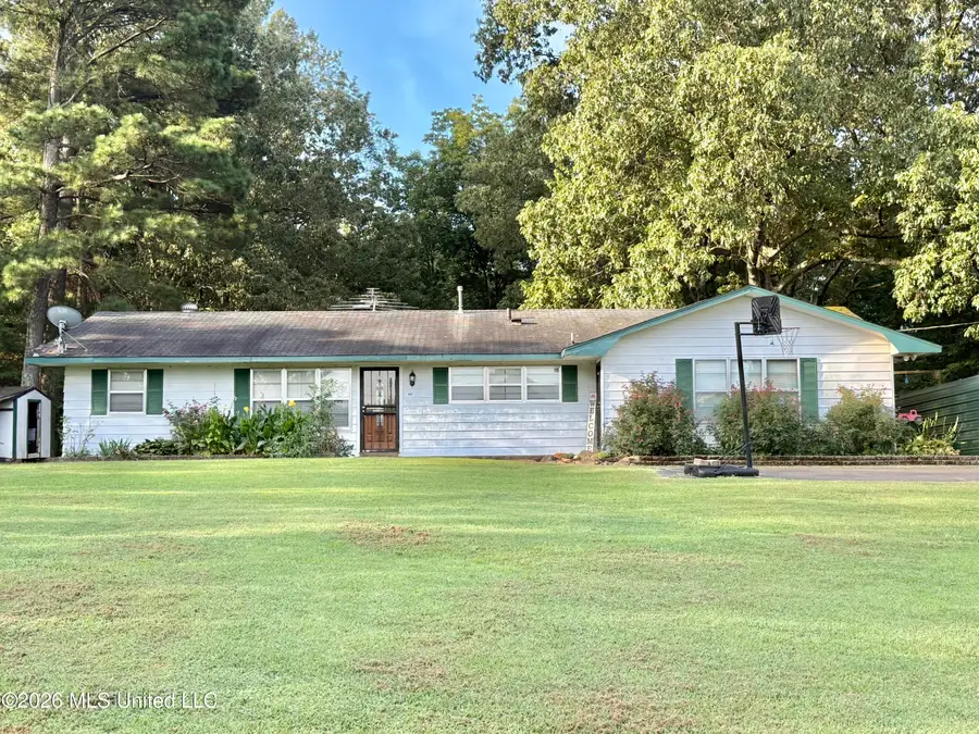 491 S Thunderbird Drive, Hernando, MS 38632 - #2