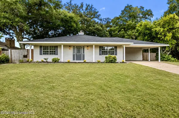 371 Lakeview Boulevard, Biloxi, MS 39531