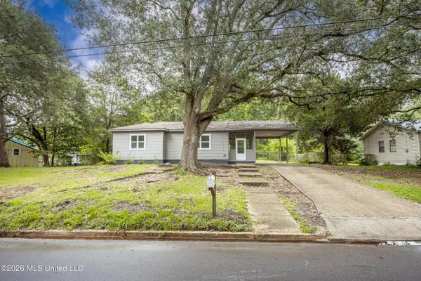 3036 Woodlawn Avenue, Moss Point, MS 39563