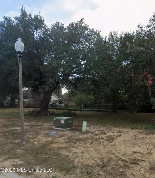 Lemoyne St, Bay Saint Louis, MS 39520