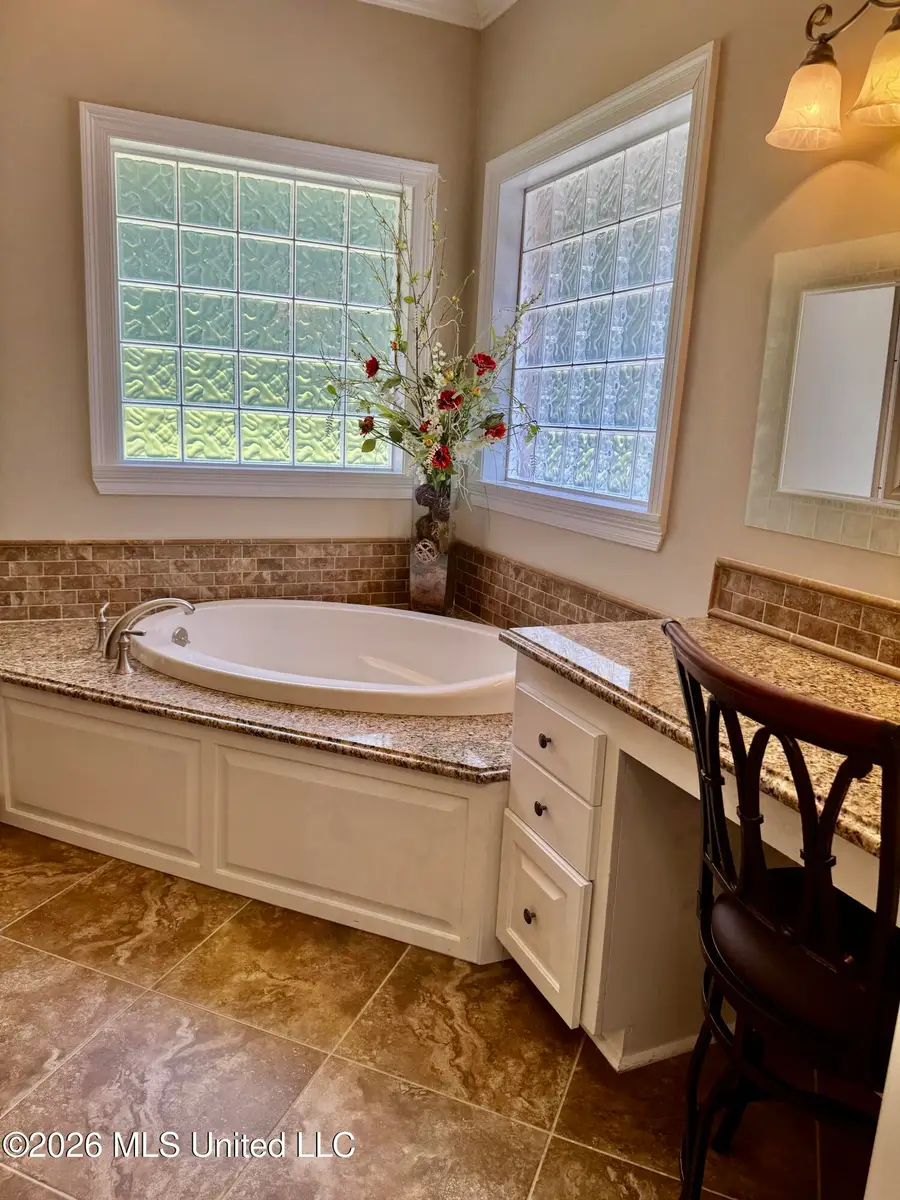 11 Country Squire Road, Natchez, MS 39120 - #2
