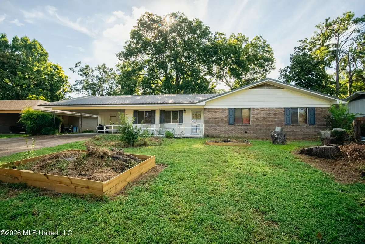 2044 Country Club Drive, Yazoo City, MS 39194 - #1