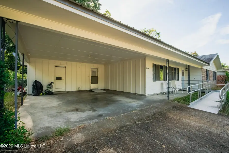 2044 Country Club Drive, Yazoo City, MS 39194 - #3
