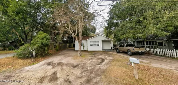 1703 11th Street, Pascagoula, MS 39567