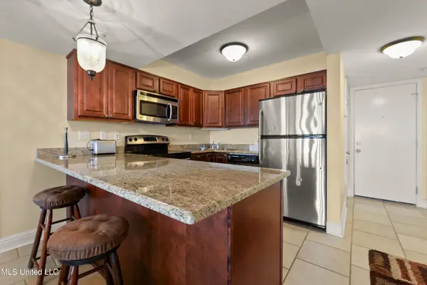 502 Beach Boulevard, Biloxi, MS 39530