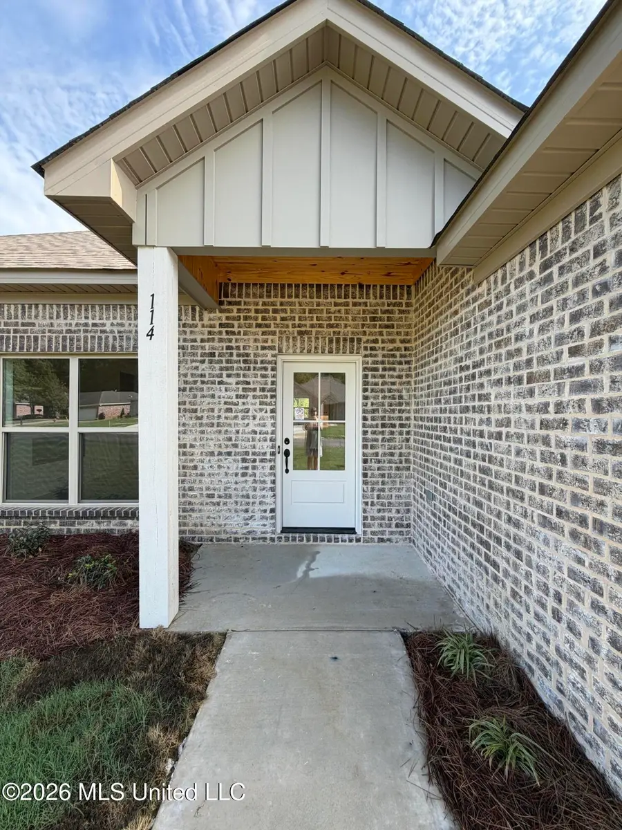 114 Newport Drive, Canton, MS 39046 - #2