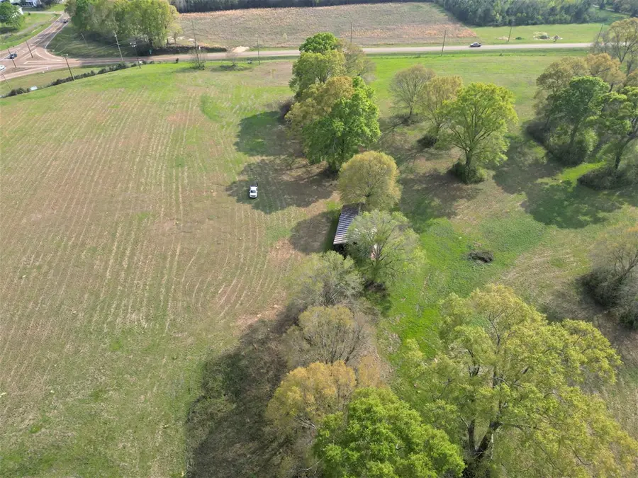 3094 Airport Fernwood Road, McComb, MS 39648 - #3