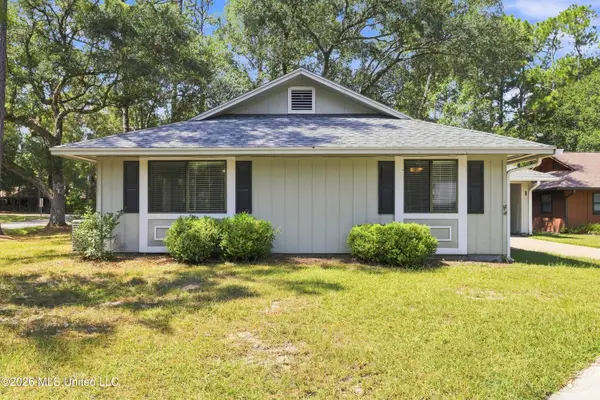 1 Fox Trot, Diamondhead, MS 39525