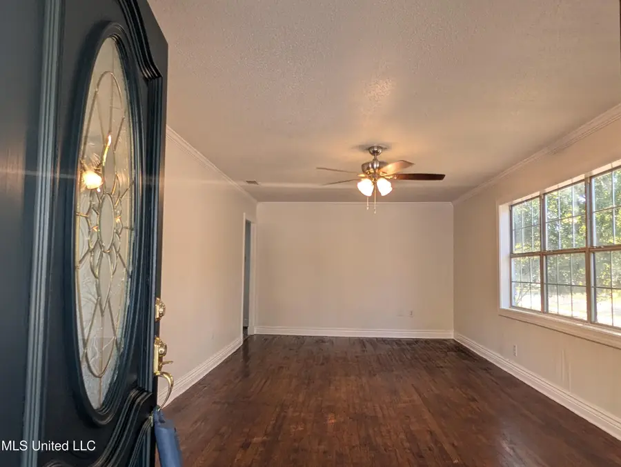2302 Wilson Avenue, Pascagoula, MS 39567 - #3