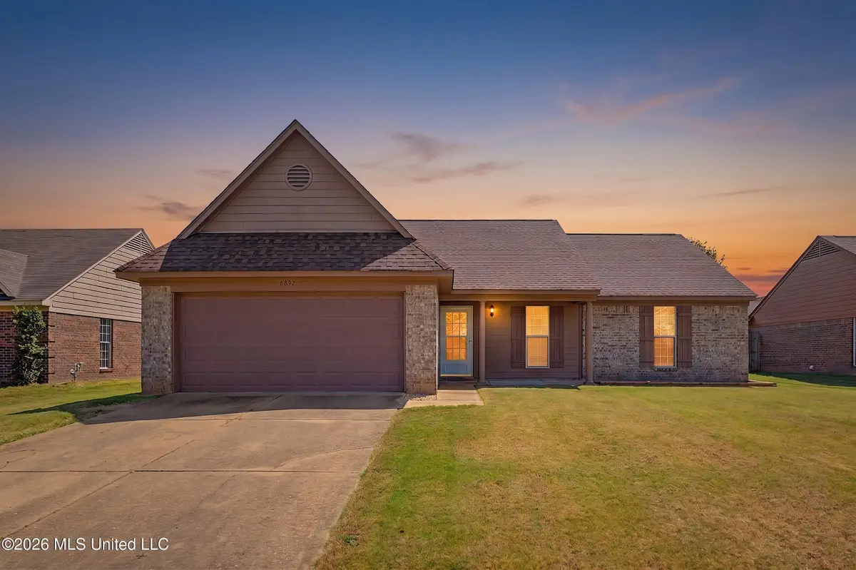 6892 Tealwood Drive, Horn Lake, MS 38637 - #1