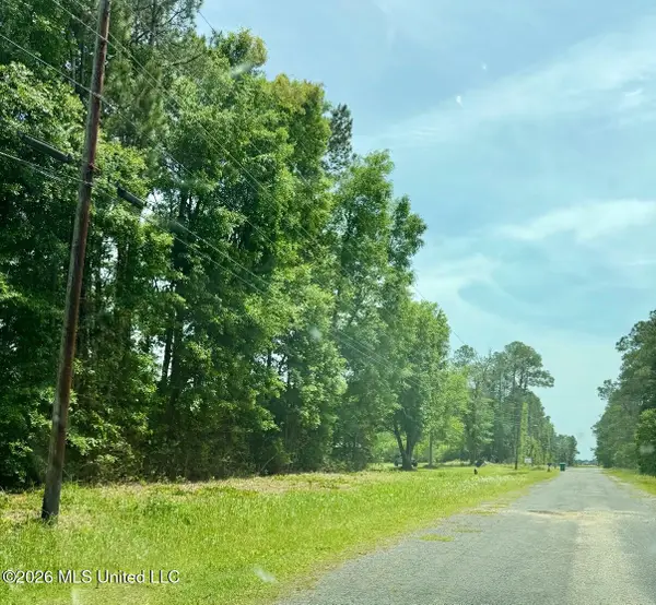 6708 Firestone Street, Ocean Springs, MS 39564