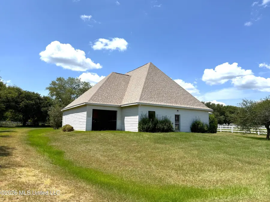 1072 Country Club Road, McComb, MS 39648 - #3